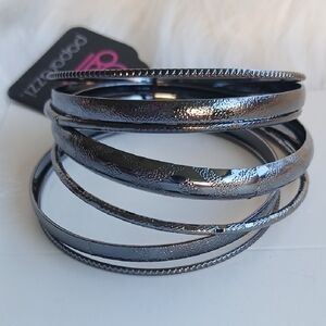 Paparazzi Shimmering Metallic Black Bangles Weekly (7)
